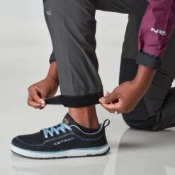 NRS Women's Endurance Splash Pant (2025) 15 NRS Women's Endurance Splash Pant (2025) -WCK WaterSports Gear 20018 07 Graphite Model Ankle 120224 2000x2000 67721.1743716514