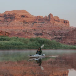 Sting Ray Hybrid 2pc Posi-Lok -WCK WaterSports Gear Sting Ray Hybrid 2 piece Posi Lok White Lifestyle 1 71369.1682108920